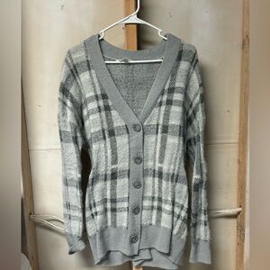 Women’s plaid grey sweater